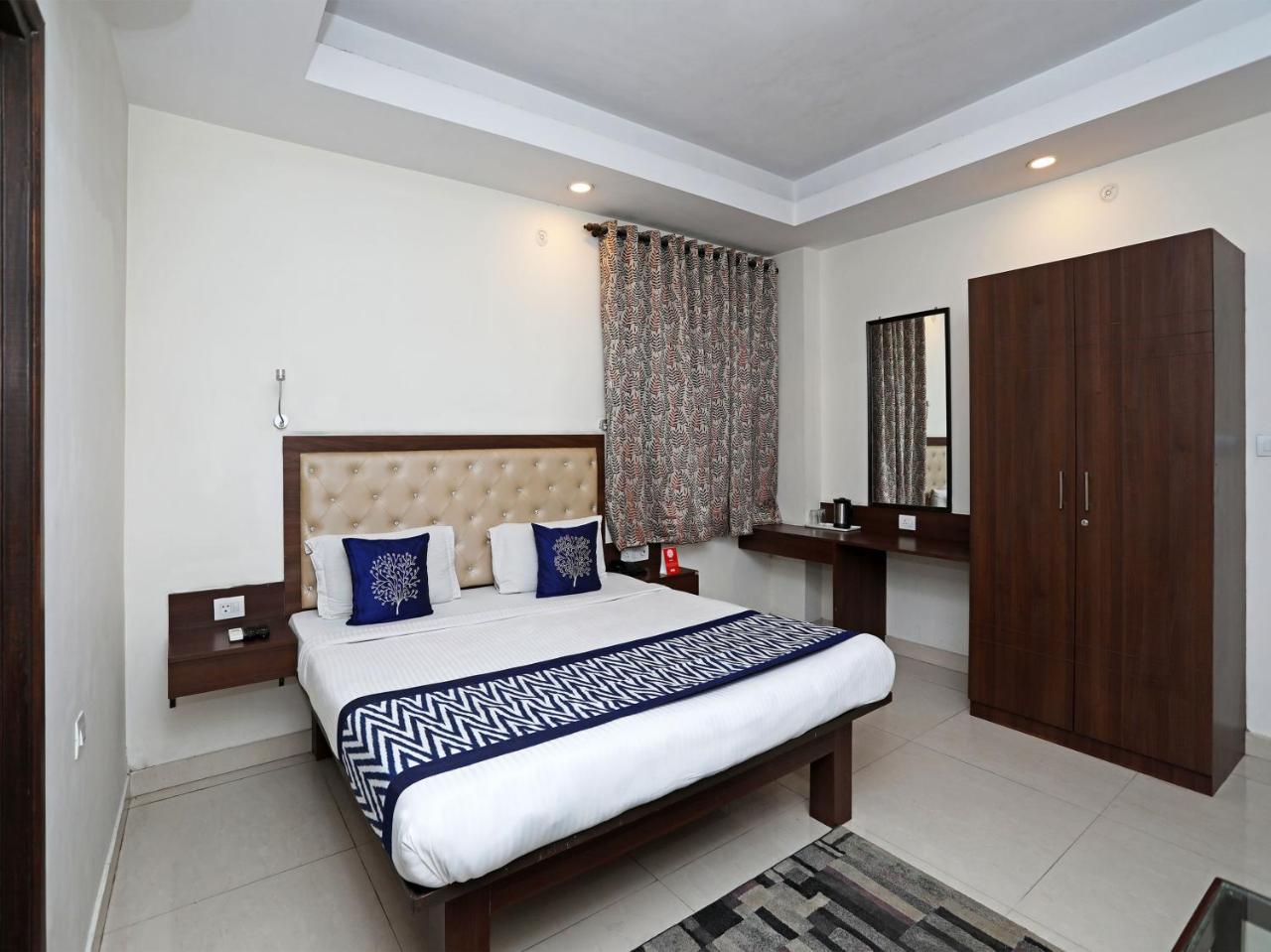 Oyo 680 Hotel Ranjana Heritage Lucknow Exterior photo