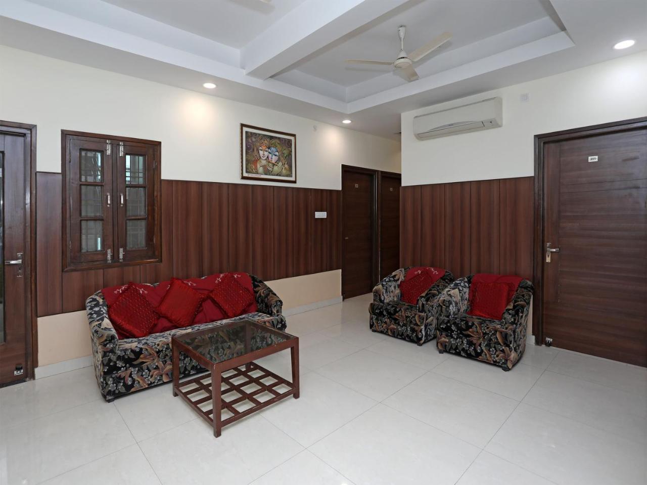 Oyo 680 Hotel Ranjana Heritage Lucknow Exterior photo