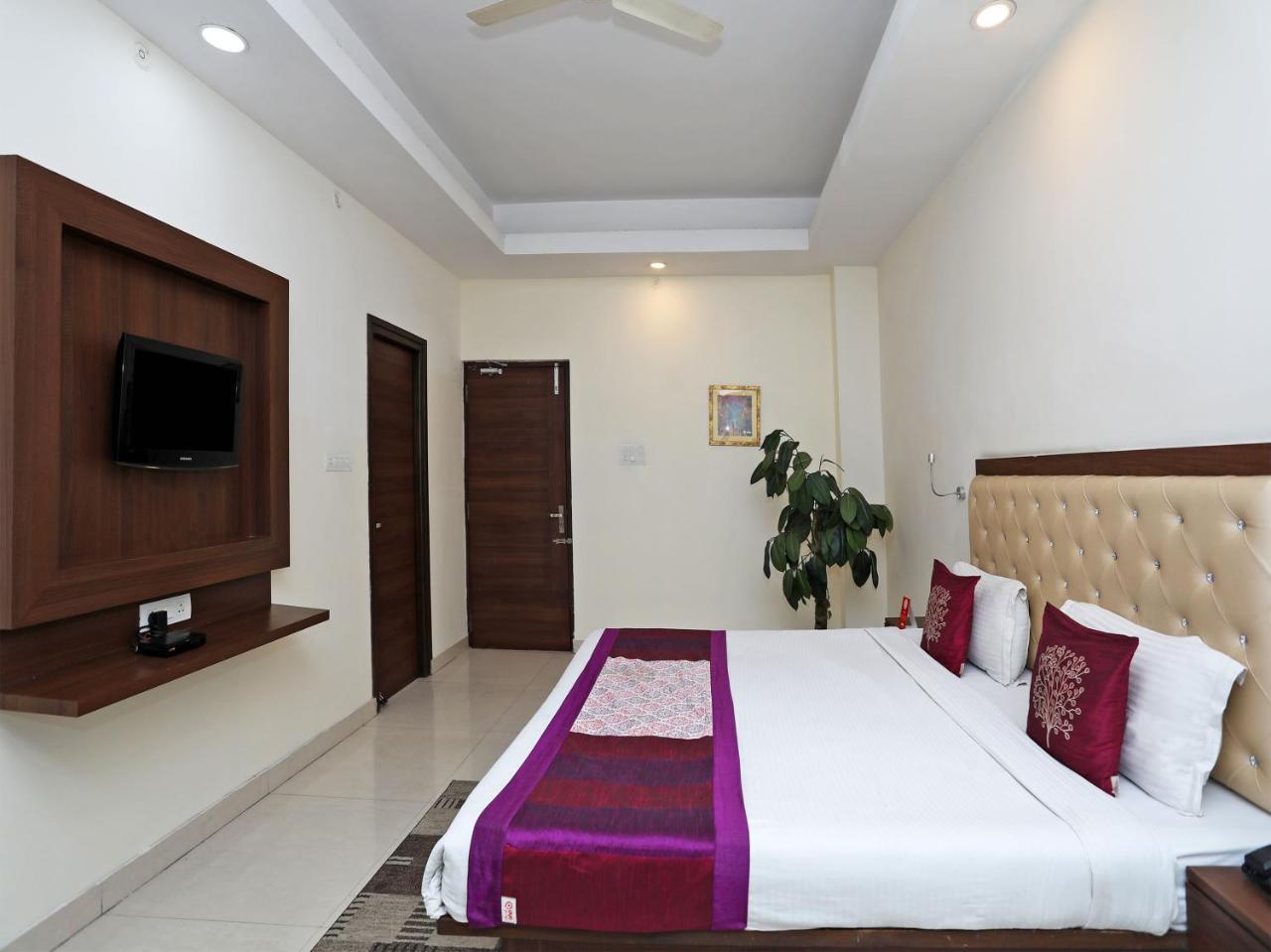 Oyo 680 Hotel Ranjana Heritage Lucknow Exterior photo