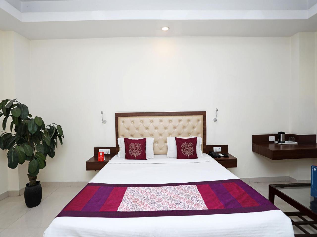 Oyo 680 Hotel Ranjana Heritage Lucknow Exterior photo