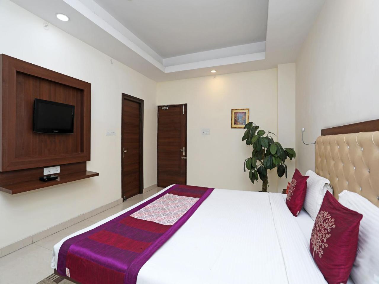 Oyo 680 Hotel Ranjana Heritage Lucknow Exterior photo